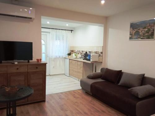 Erd House | Pet-Friendly Érdi Muskátlis Vendégház with Family Amenities