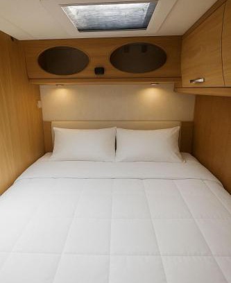Vitry-le-Francois Other | Pet-Friendly Camping-Car: Family Getaway Awaits You!