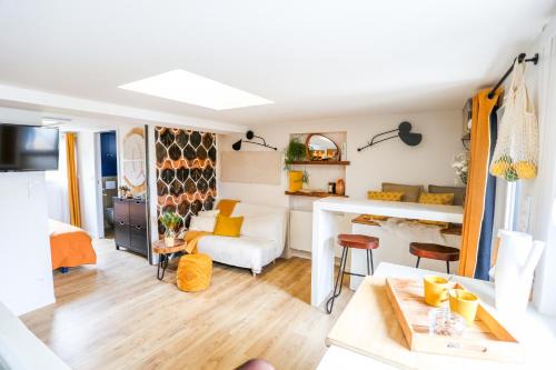 La Capelle-les-Boulogne House | Experience Évasion: Pet-Friendly Retreat with Top Reviews