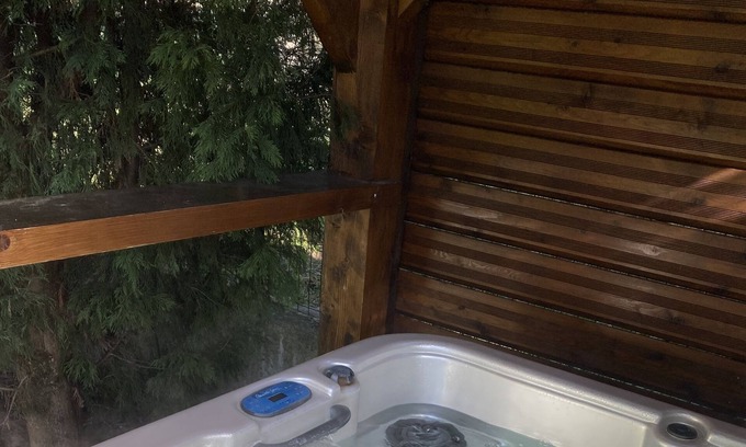 Saint-Martin-sur-la-Chambre Apartment | Family-Friendly Évavion en Montagne: Your Mountain Getaway