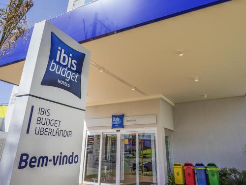 Saraiva Hotel | Budget-Friendly Stay at Íbis Budget Uberlândia with Pets Welcome