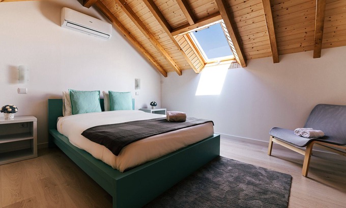Obidos Cottage | Óbidos Breathtaking Views with Spa and Family-Friendly Amenities
