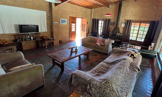 Cunha House | Inviting Country Home with WiFi and Private Pool - Cunha/SP