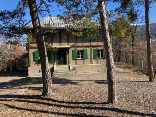 Chalais House | Family-Friendly Stay at Ô Bercail with Kitchen Amenities