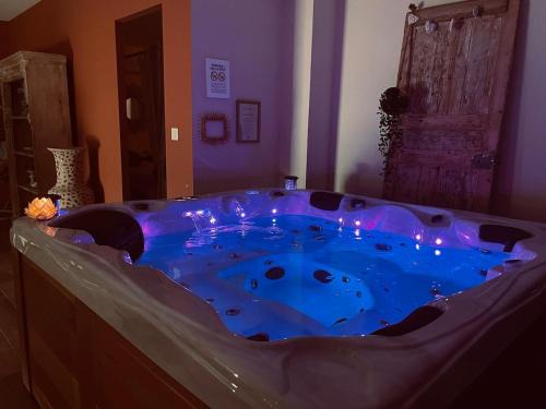 Mortagne-du-Nord Bed & Breakfast | Relax at Ô cinq sens with a Soothing Hot Tub Experience