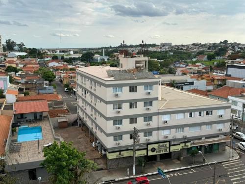 Assis Hotel | Pet-Friendly Ônix Hotel with Ocean View and Hot Tub
