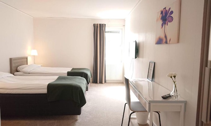 Ornskoldsvik Hotel | Discover Övik Eventhotell: Pet-Friendly with Family Amenities