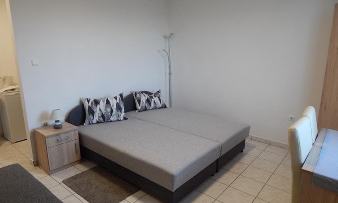 Sarvar House | Discover Újsziget Vendégház: Family-Friendly Retreat