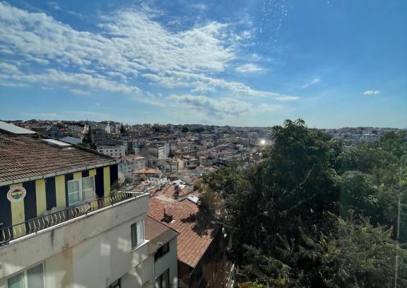 Uskudar Apartment | Convenient Family Retreat Near Üsküdar Metro & Marmaray