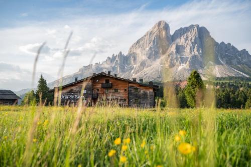San Martin de Tor Hotel | Pet-Friendly Ütia De Börz with Exceptional 9.2/10 Rating