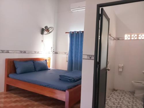 Quan Tom House | Welcoming Đức Phát Homestay: Pet Friendly & Family-Oriented