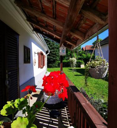 Hegyhatszentjakab House | Discover Őrség Kincse Kis Apartman - Perfect for Families