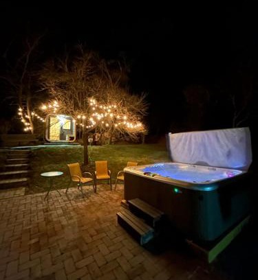 Olmod House | Relaxing Retreat at Őzkút Apartmanház: Spa & Dining Awaits