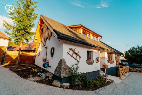 Sumiac House | Šumiac Village - Jedinečné ubytovanie s wellnessom pod Kráľovou hoľou