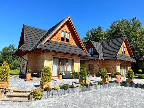 Witow Ski Chalet | Indulgent Żabie Dworki Witów Chalets with Spa & Hot Tub