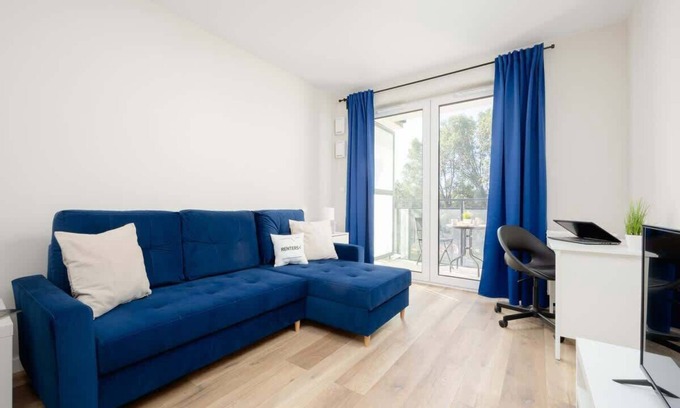 Praga Poludnie Apartment | Cozy Studio for 2 with Parking and Family-Friendly Amenities
