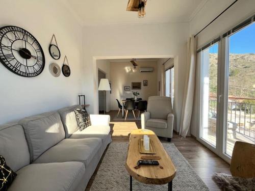 Vlacherna House | Exceptional Stay at "Έλα…Δάρα" - Child-Friendly Escape