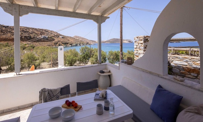 Panormos House | Discover Anemelo Beach House: Family-Friendly Retreat