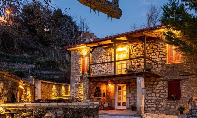 Kato Diminio Villa | Pet-Friendly Villa Αρμονία in Scenic Ορεινή Κορινθία