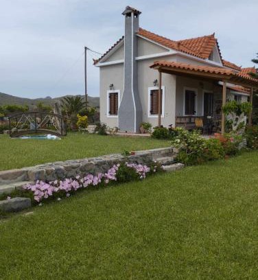 Eresos-Antissa House | Family and Pet Friendly Stay at Κτήμα Κουρλή