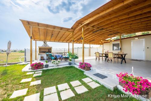 Nea Propontida House | Charming Κτήμα Mairy's House: 9/10 Guest Rated Oasis