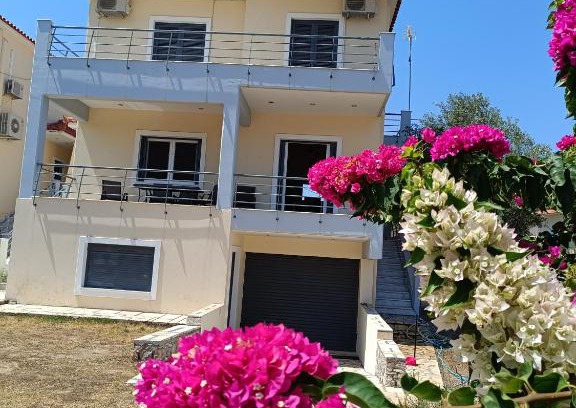 Kato Almiri Villa | Villa Maria: Family-Friendly Retreat with 9.8 Guest Ratings
