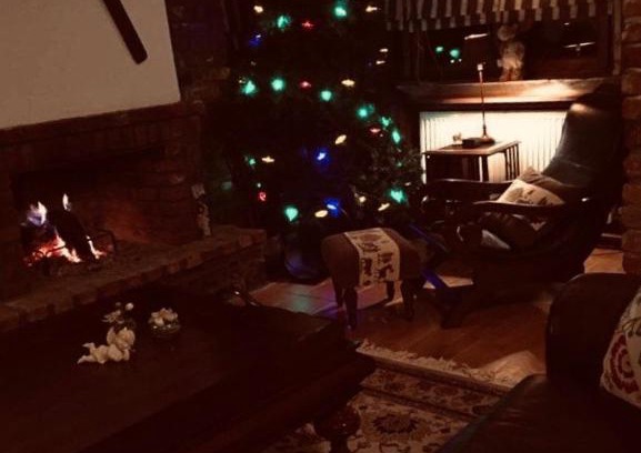Aghios Athanasios Ski Chalet | Pet-Friendly Πετρινο Σαλε: Family Haven with Great Reviews