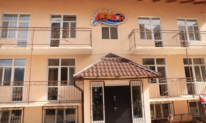 Bosteri House | Pet-Friendly Escape at Азия with Ocean View & Pool