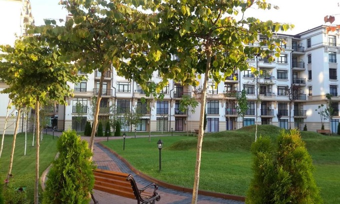 Pomorie Apartment | Family-Friendly Getaway at Айвазовский парк - Rated 9.4