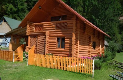 Soymy House | Discover Анастасія: Pet-Friendly Stay with Breakfast & Hot Tub