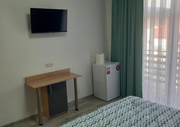 Polyana Apartment | Ideal Stay at Апартаменти Віланж with Pool & Hot Tub