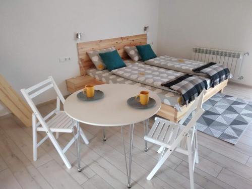Skhidnytsya Apartment | Family-Friendly Getaway at Апартаменти Декорум - 9.8 Rated