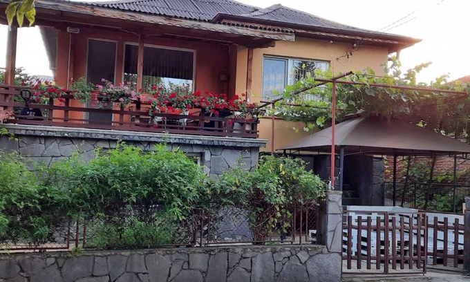 Hisarja Apartment | Family-Friendly Stays at Апартаменти за гости ,,Тракия''