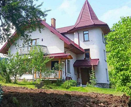 Lviv Oblast Apartment | Experience "З ЛЮБОВ'Ю": Top-Rated Pet-Friendly Stay