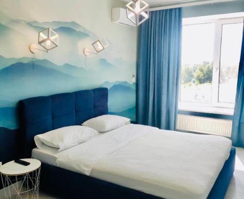 Lutsk Apartment | Top-Rated Апартаменти Люкс with Air Conditioning & Parking