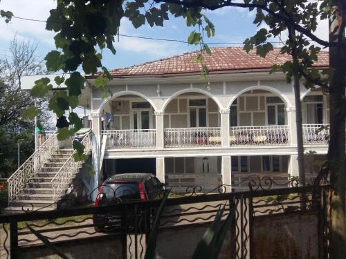 Khelvachauri House | Cozy Retreat on Katamadze Street - Family & Pet Friendly