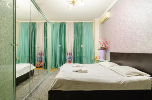 Lypky Apartment | Central 3-Room Apartments on Khreshchatyk - Guest Rated 10/10