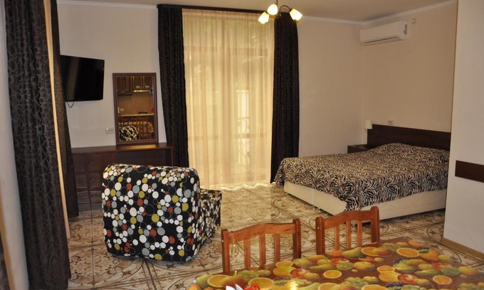 Gelendzhik House | Discover Апартаменты Декабристов: Guest Rated 10/10!