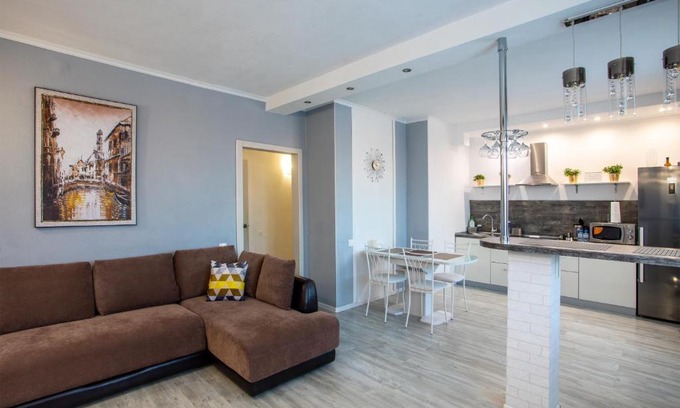 Patrusheva Apartment | Top-Rated Apartments Near Crystal on Zelinskogo Street