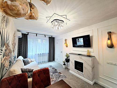 Petrovskoye Apartment | Central Marin Apartments: Rated 9/10, Family-Friendly Stay