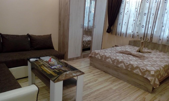 Kazanlak Apartment | Highly Rated Апартамент ДАНИ: Perfect for Families