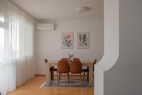 Yambol Apartment | Bright and Cozy Bажолета Apartment in the Heart of Yambol