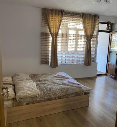 Devin Apartment | Cozy Guest Apartment with Breakfast and Child-Friendly Perks