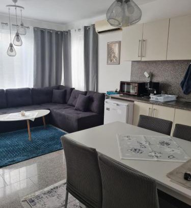 Sunny Beach Apartment | Oceanfront Apartment with Pool and 10/10 Guest Rating