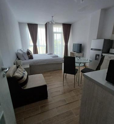 Hisarja Apartment | Family-Friendly Prestige Studio: Perfect for Your Getaway