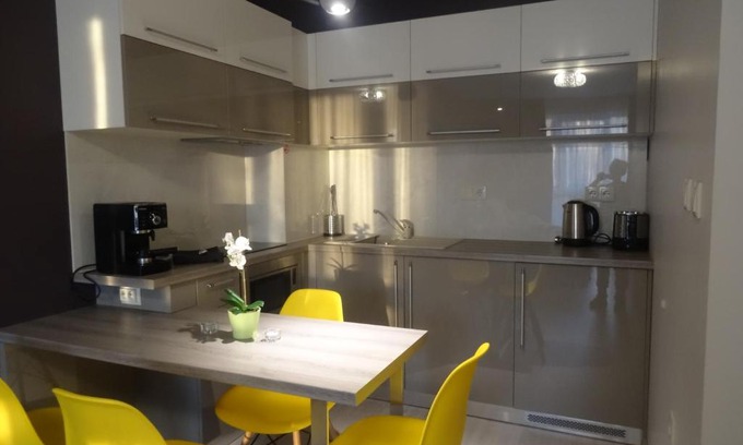 Hisarja Apartment | Apartment 13: Pet-Friendly Retreat with Hot Tub & Perfect Score