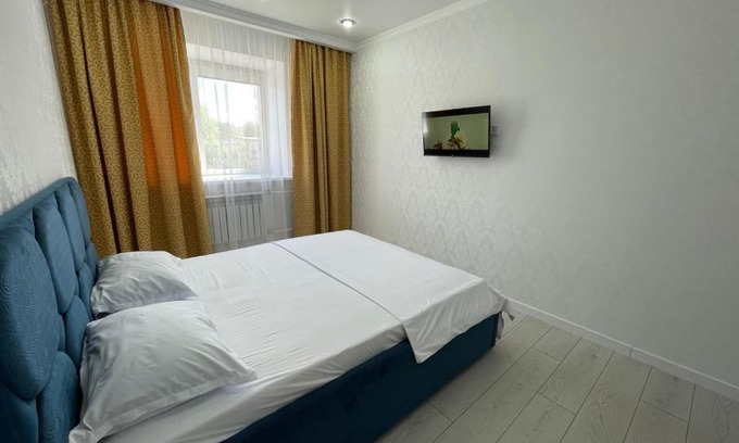 Kokshetau Apartment | Ideal Getaway: АУЕЗОВА 189б with Two Bedrooms & Sofas