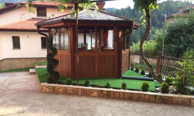 Smolyan Apartment | Discover Belevska House: Child-Friendly Stay with Kitchen