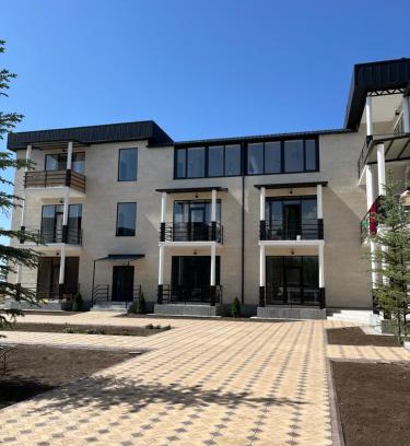 Cholpon-Ata Apartment | Beachfront Family Retreat at Берег 2 with Ocean Views