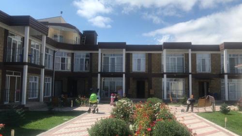 Cholpon-Ata Apartment | Family-Friendly Beach Retreat: Guest Rated 8.9/10